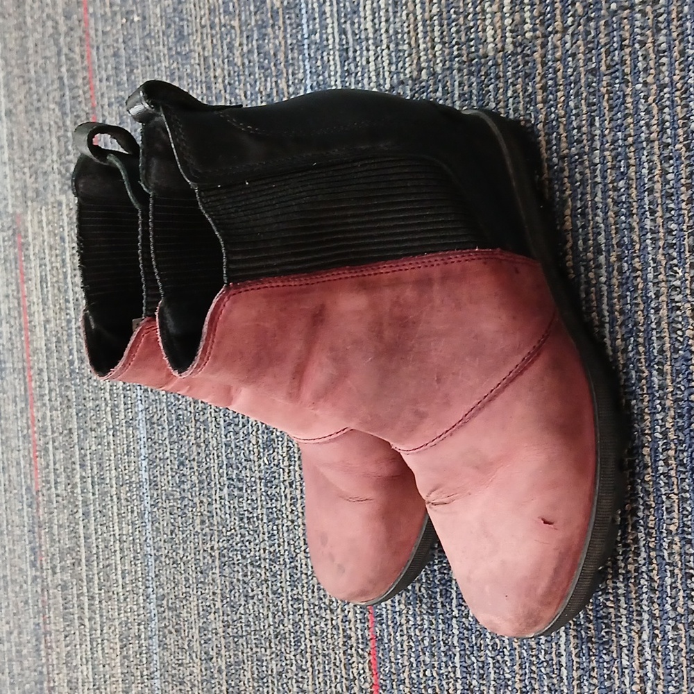 Sorel Artic Edge wedge bootie. Size 7 - Picture 3 of 8